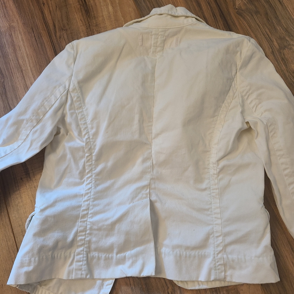 Blazer - Picture 4 of 6
